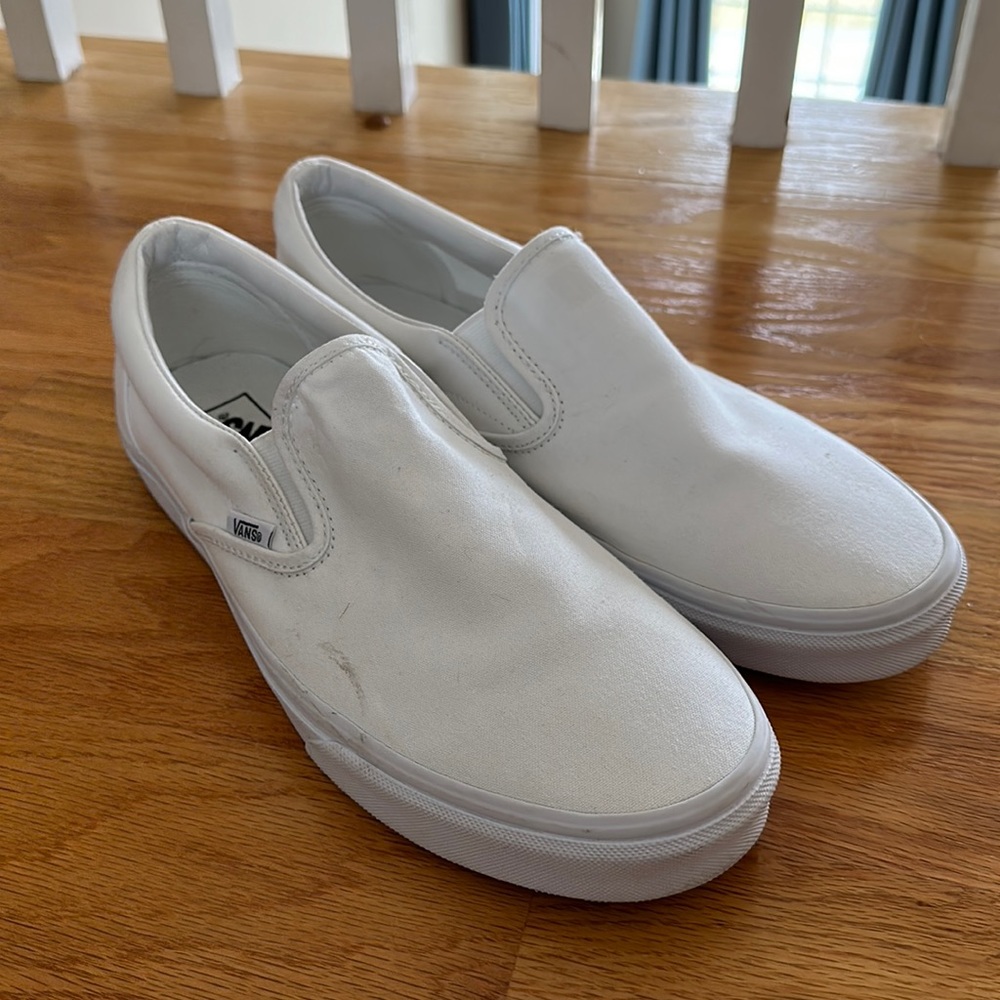 Men’s White Vans Slipon